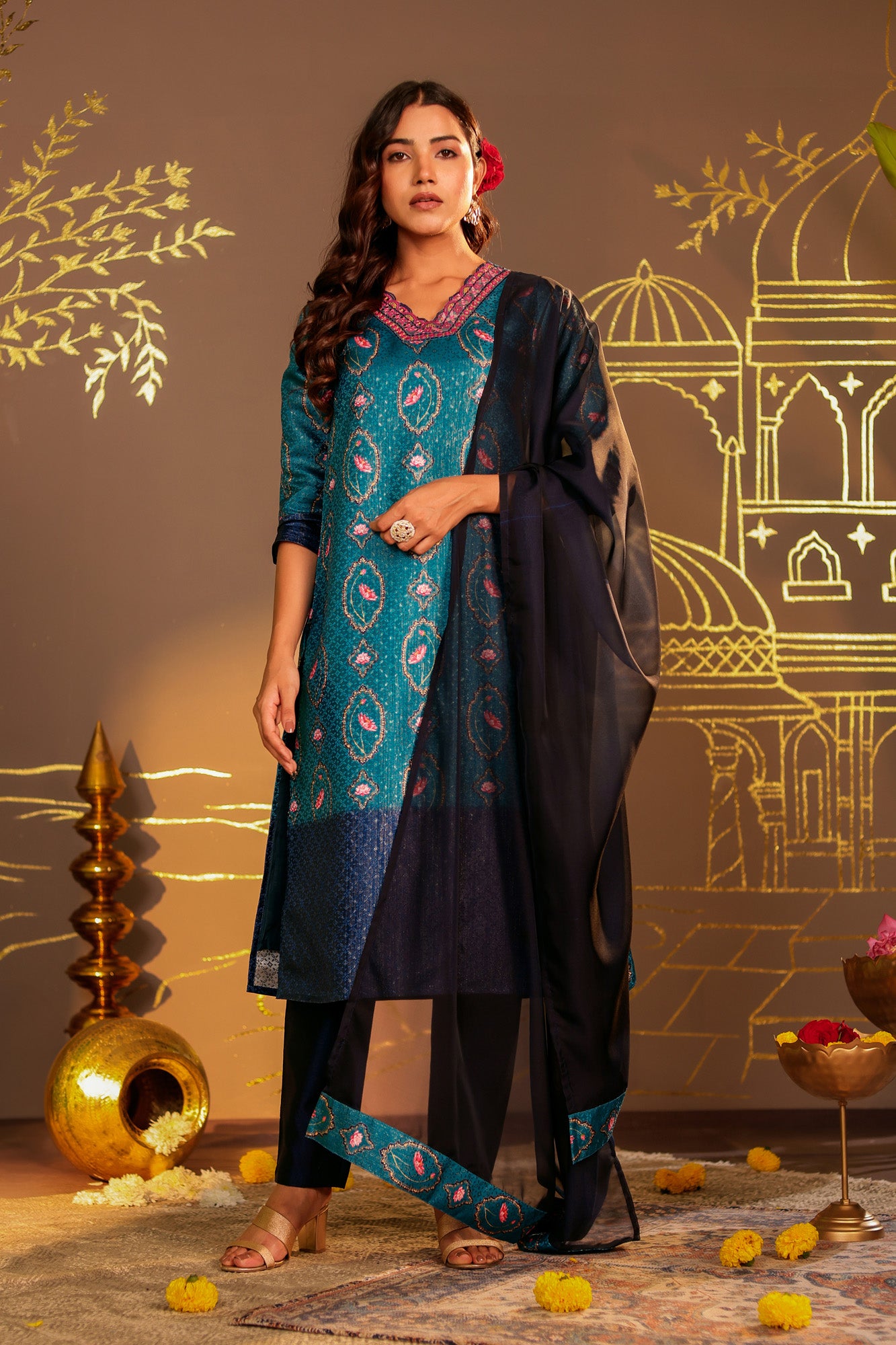 Neela Kamal Kurta Set