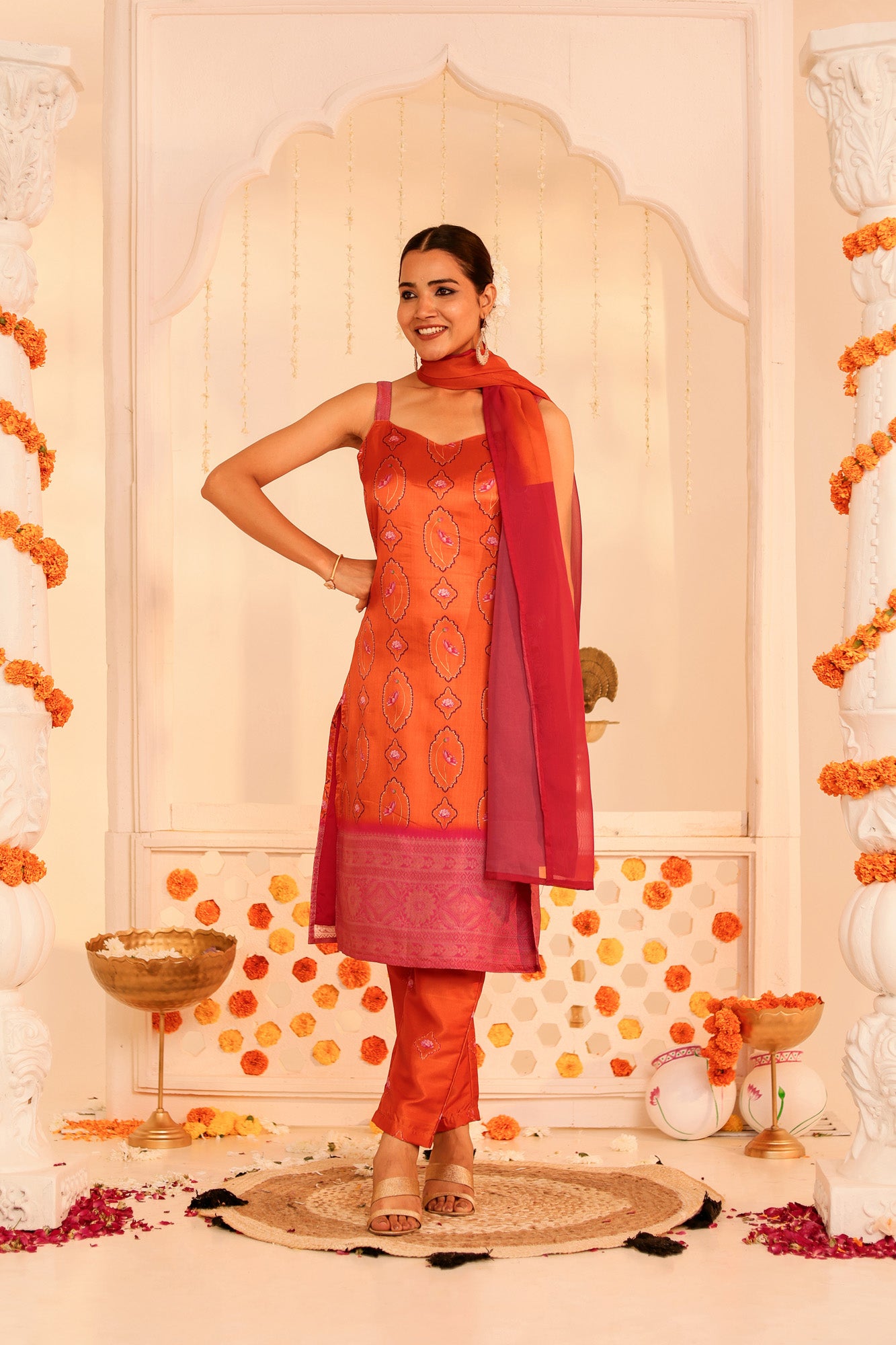 Narangi Sleeveless Kurta Set