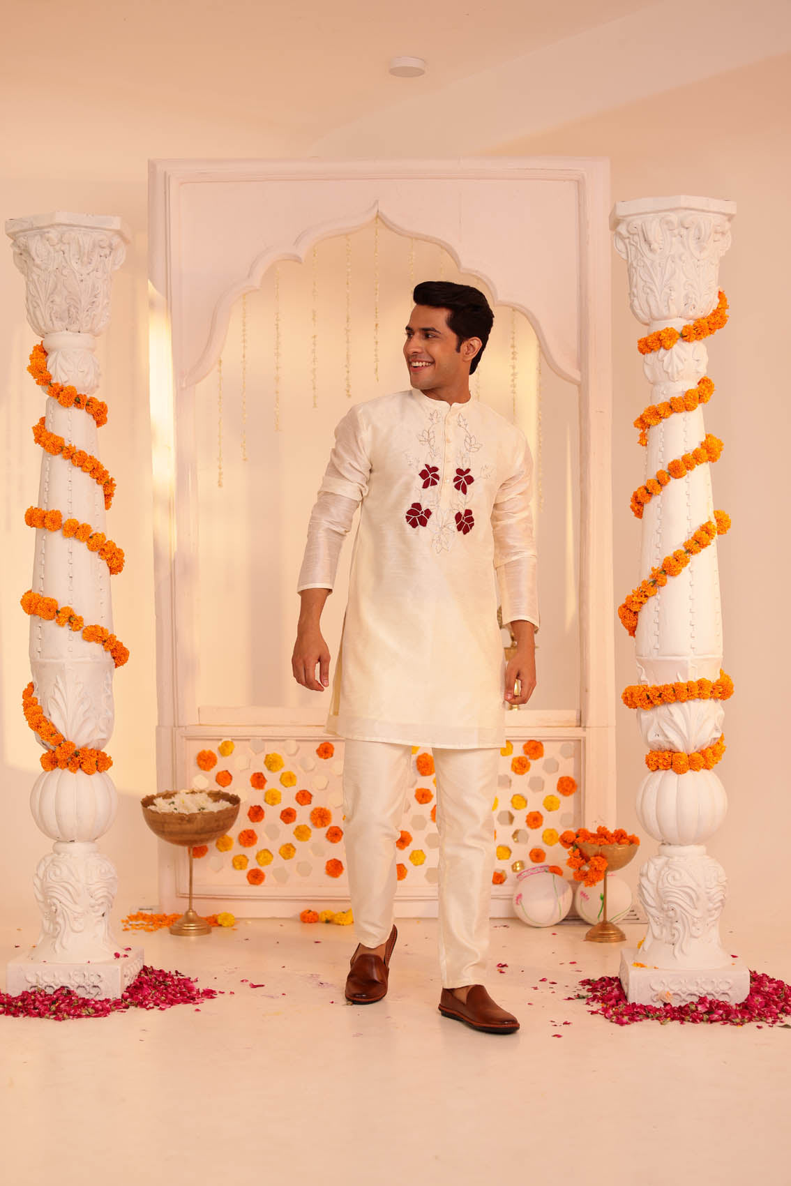 White Embroidered Ustav Mens Kurta Pajama